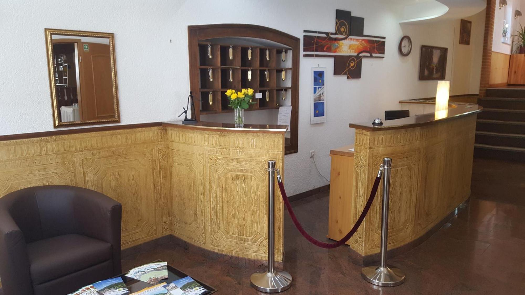 Pension Thuringer Hof ซีเกนรึค ภายนอก รูปภาพ