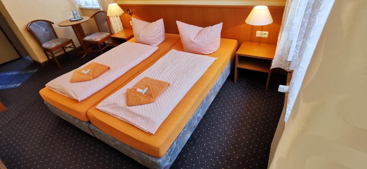 Pension Thuringer Hof ซีเกนรึค ภายนอก รูปภาพ